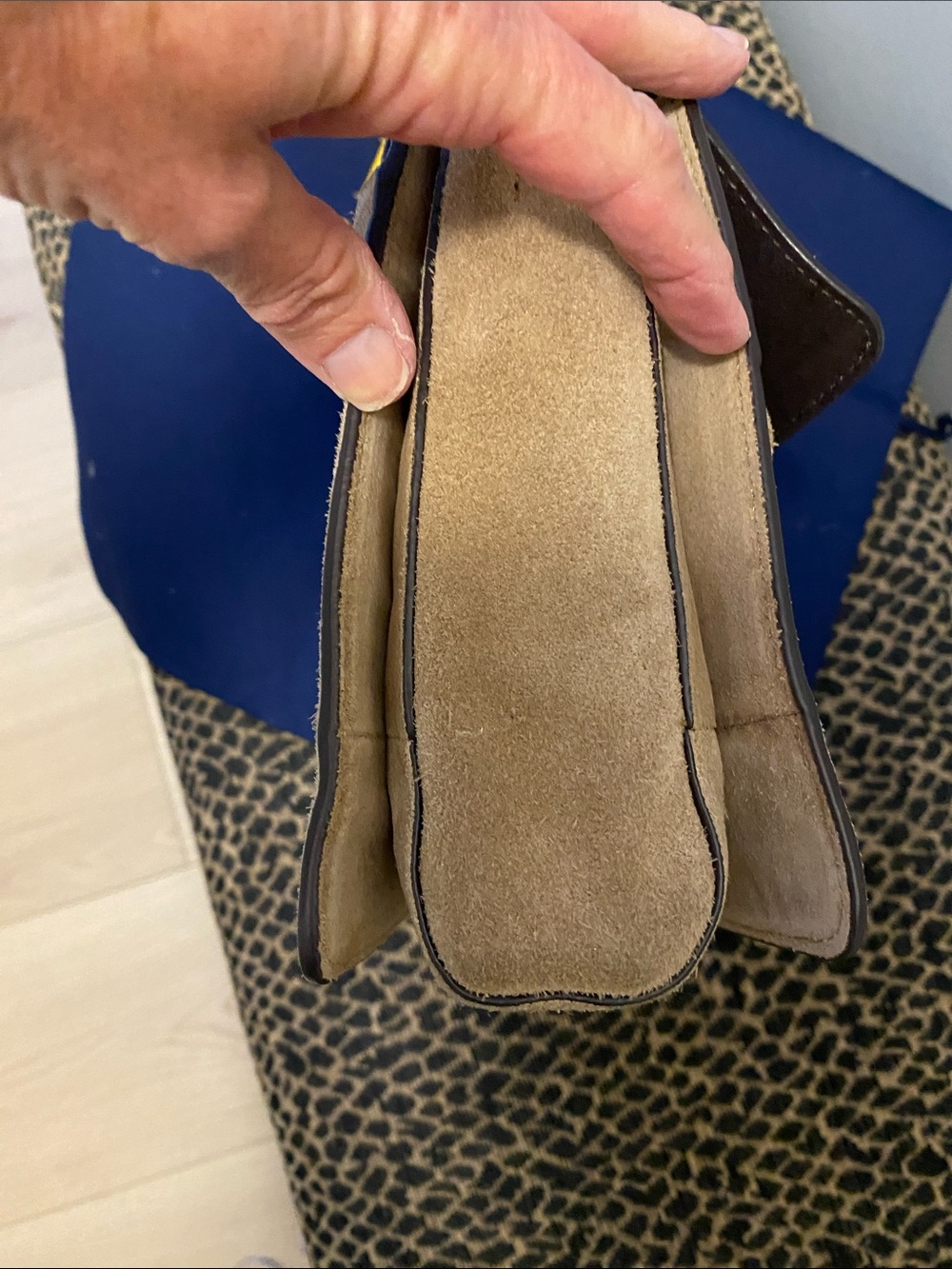 Polo Ralph Lauren Small Schooly Bag in Beige Suede + Strap + Dustbag - Picture 13 of 13